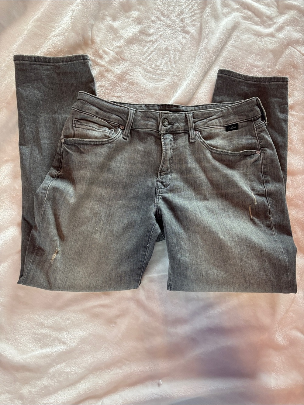 Mavi women’s gray distressed Emma Petite Slim Boyfriend jeans 29p